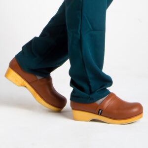 MALES SURGICAL CLOGS